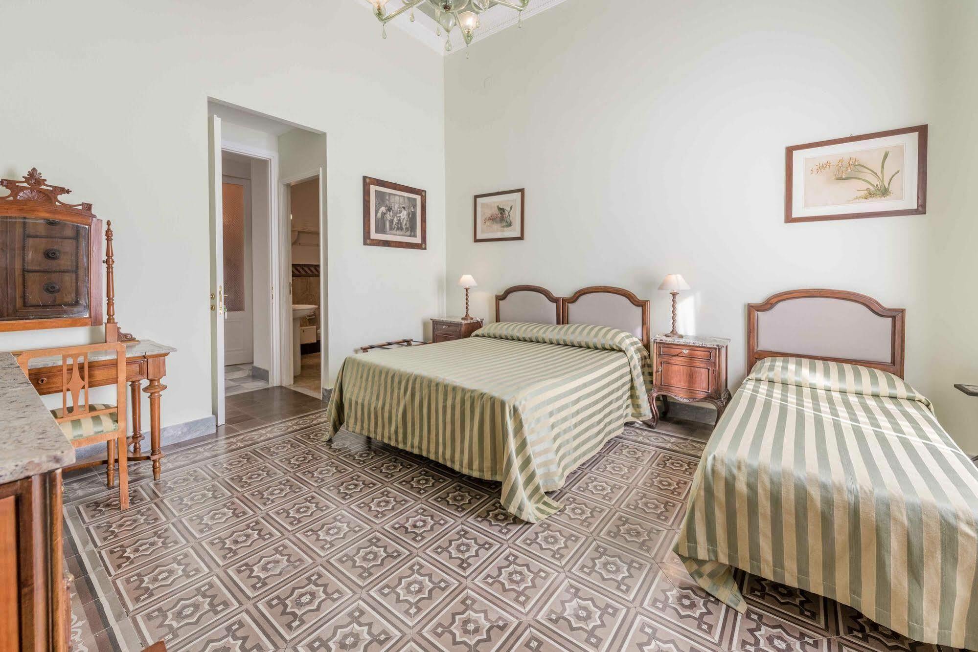 Palazzo Benso Bed and Breakfast Palermo Exteriör bild