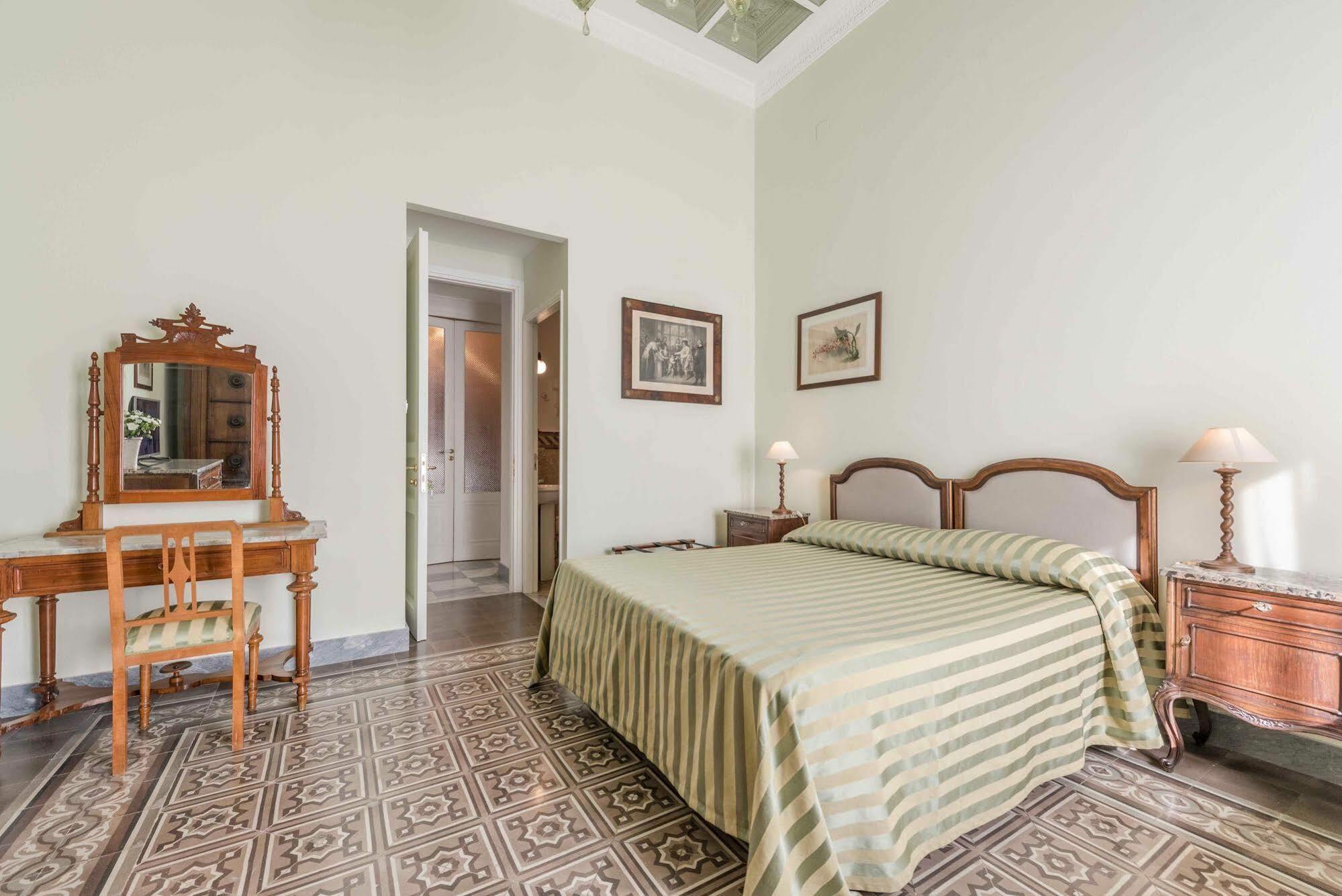 Palazzo Benso Bed and Breakfast Palermo Exteriör bild